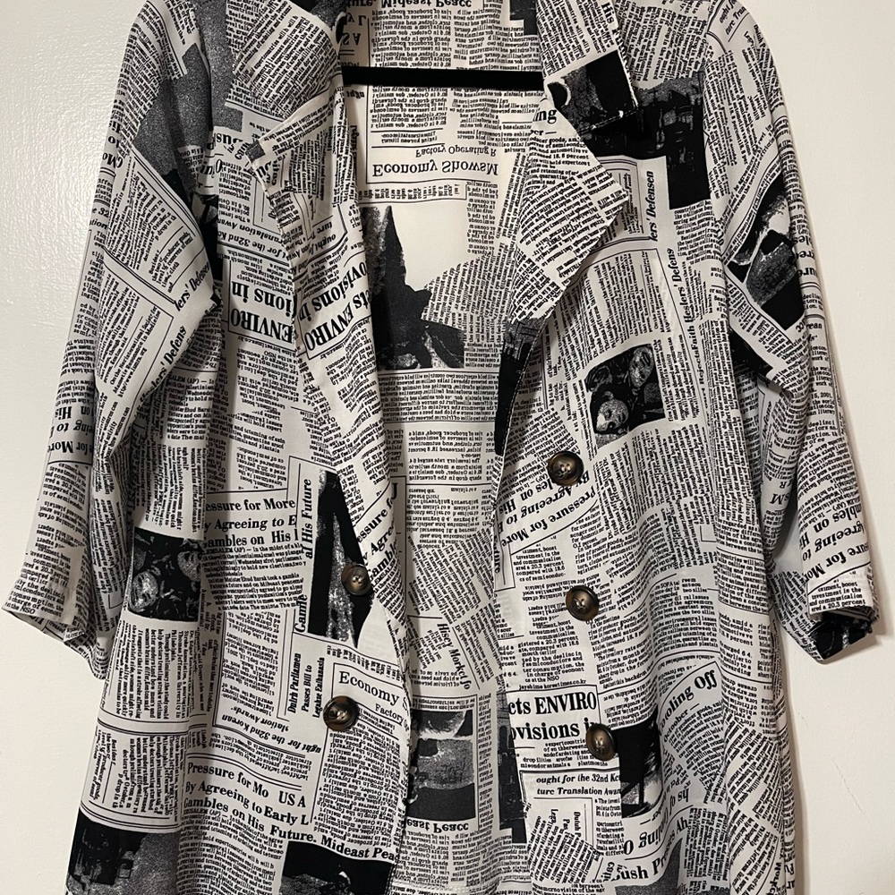 SHEIN Black and White Newspaper Print Blazer